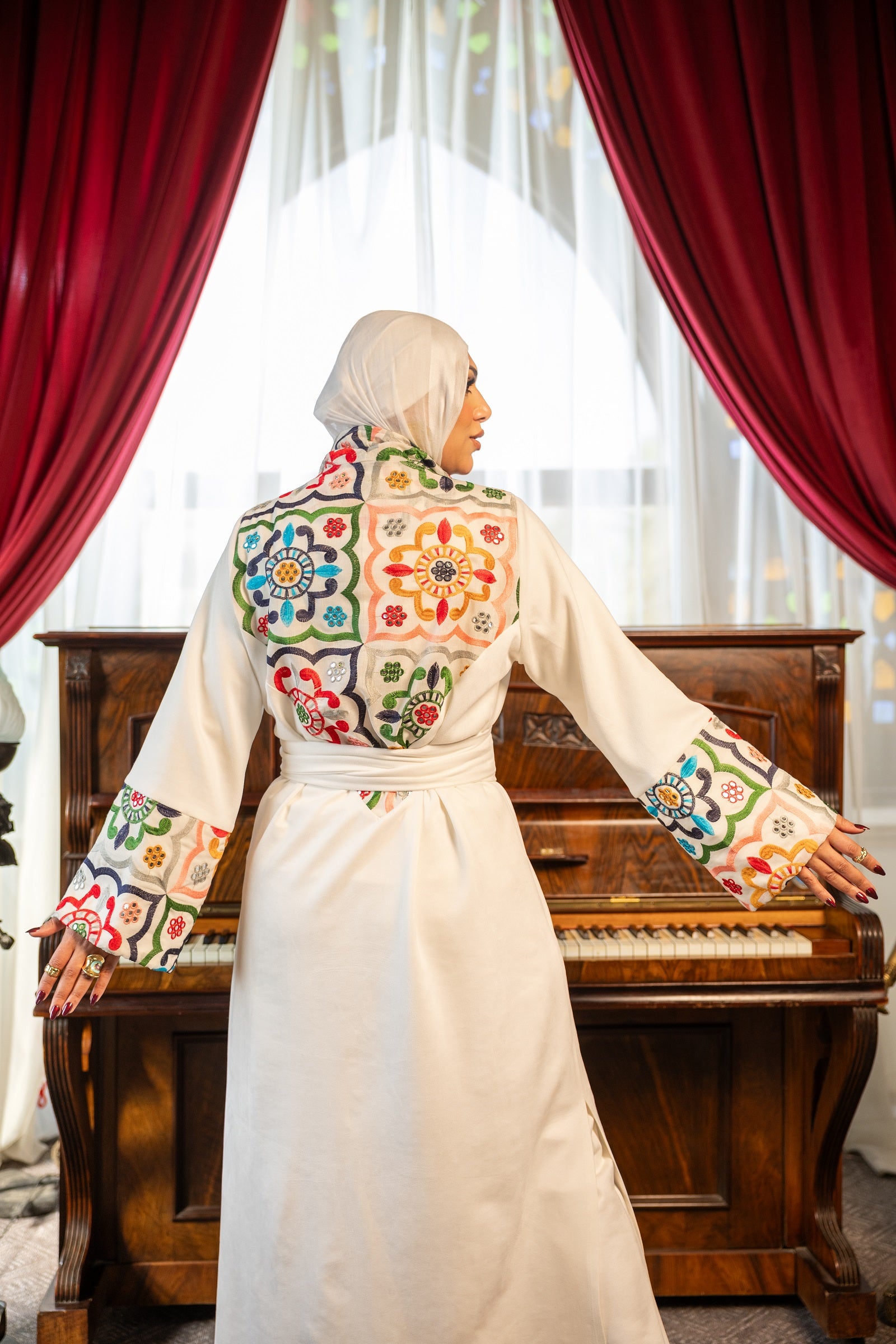 Ikhlas Kaftan - Off-White