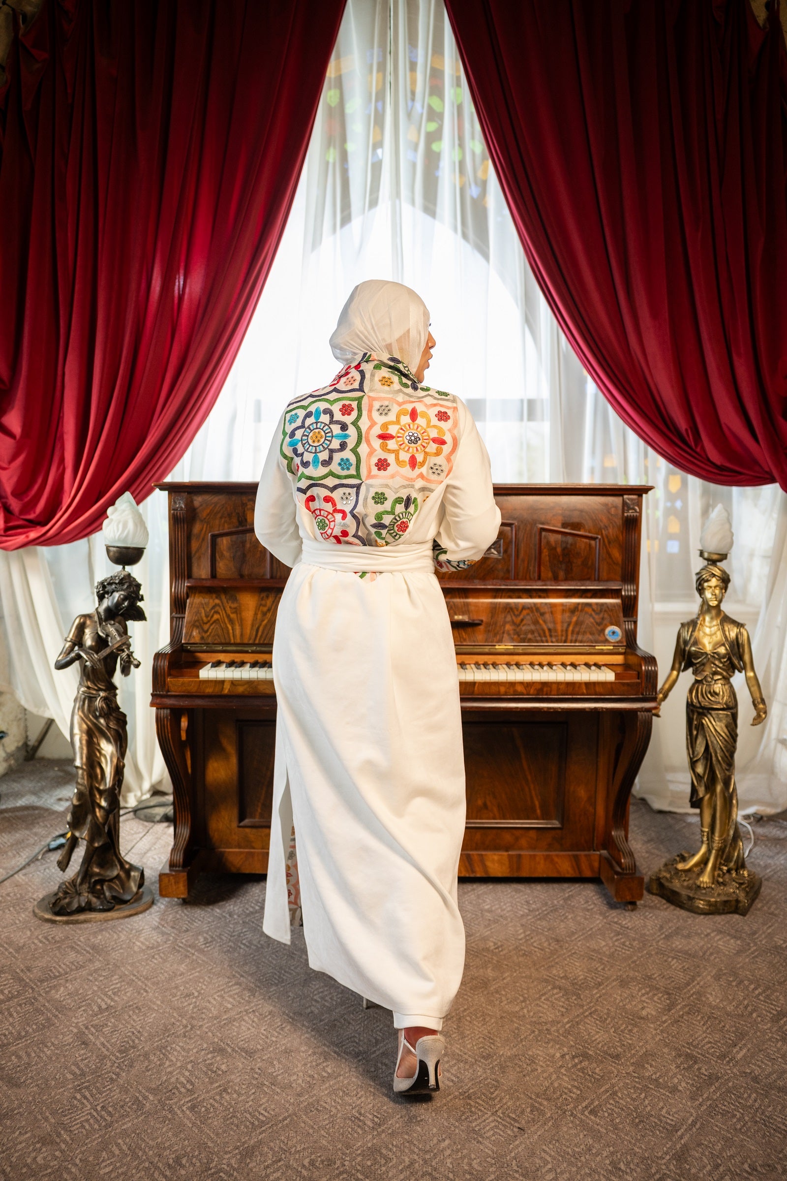 Ikhlas Kaftan - Off-White